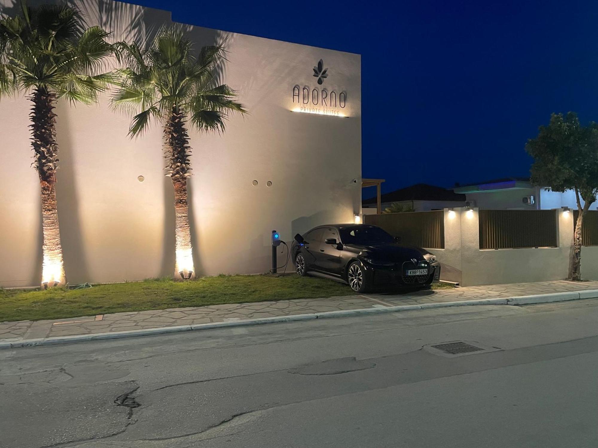 Adorno Private Suites Only Adults & Kids 12 Plus Nea Vrasna Bagian luar foto